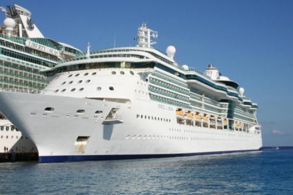 Will Carnival, Royal Caribbean Or Norwegian Stock Grow The Most By 2022