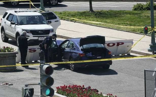 Car Rams Into Police At Us Capitol Barricade Officer Killed Pressboltnews 3951